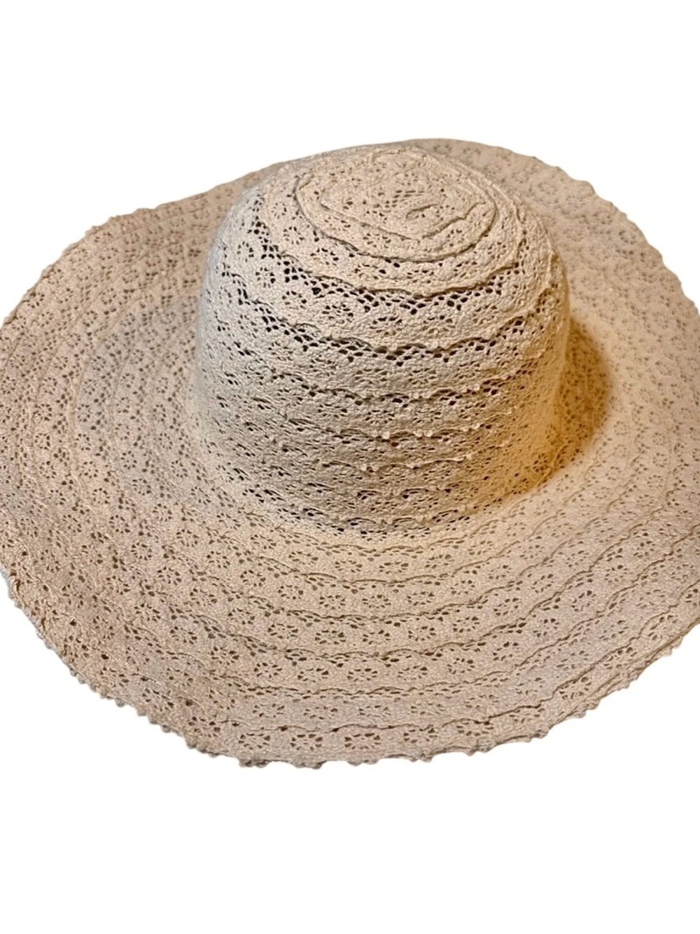 Crocheted wide-brim sun hat 100% cotton